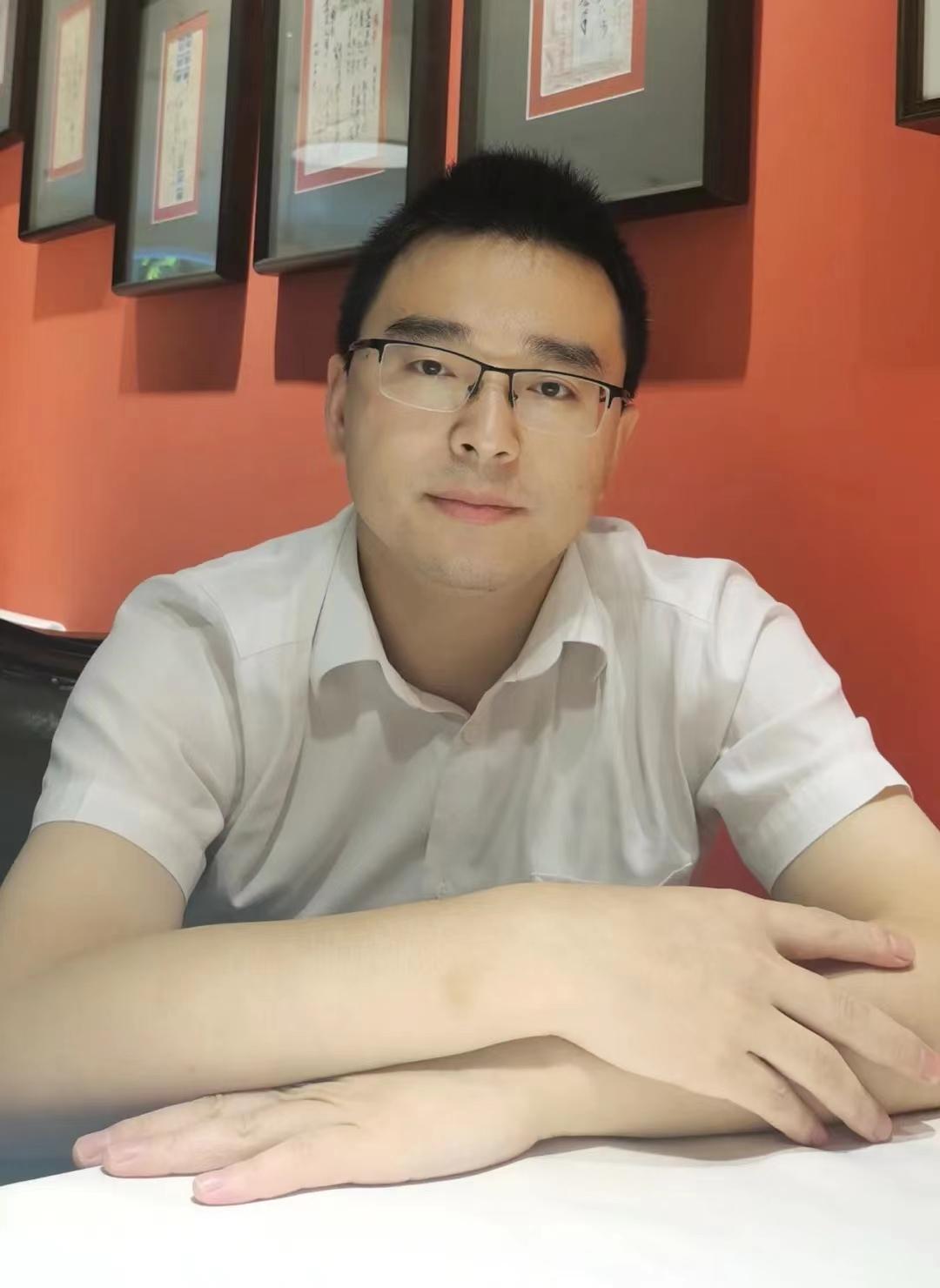 《阅读的力量》季健访谈录：“最美读书人”的故事（35）——访南通市作家协会会员龙檀石